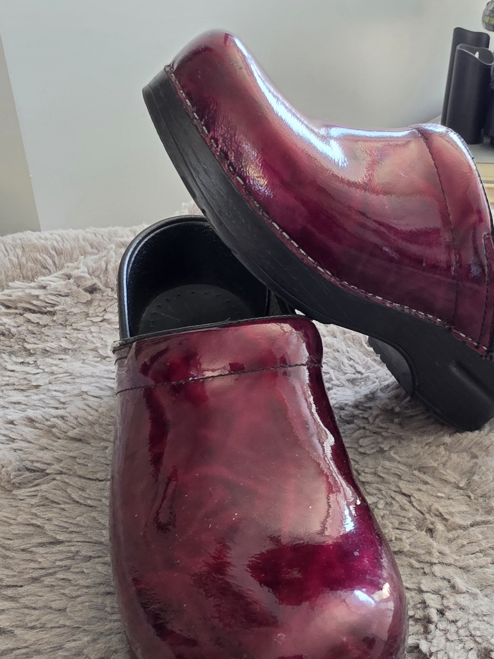 Dansko Professional Marbled Red Patent Leather Clogs - Size 36 (US 5.5-6)